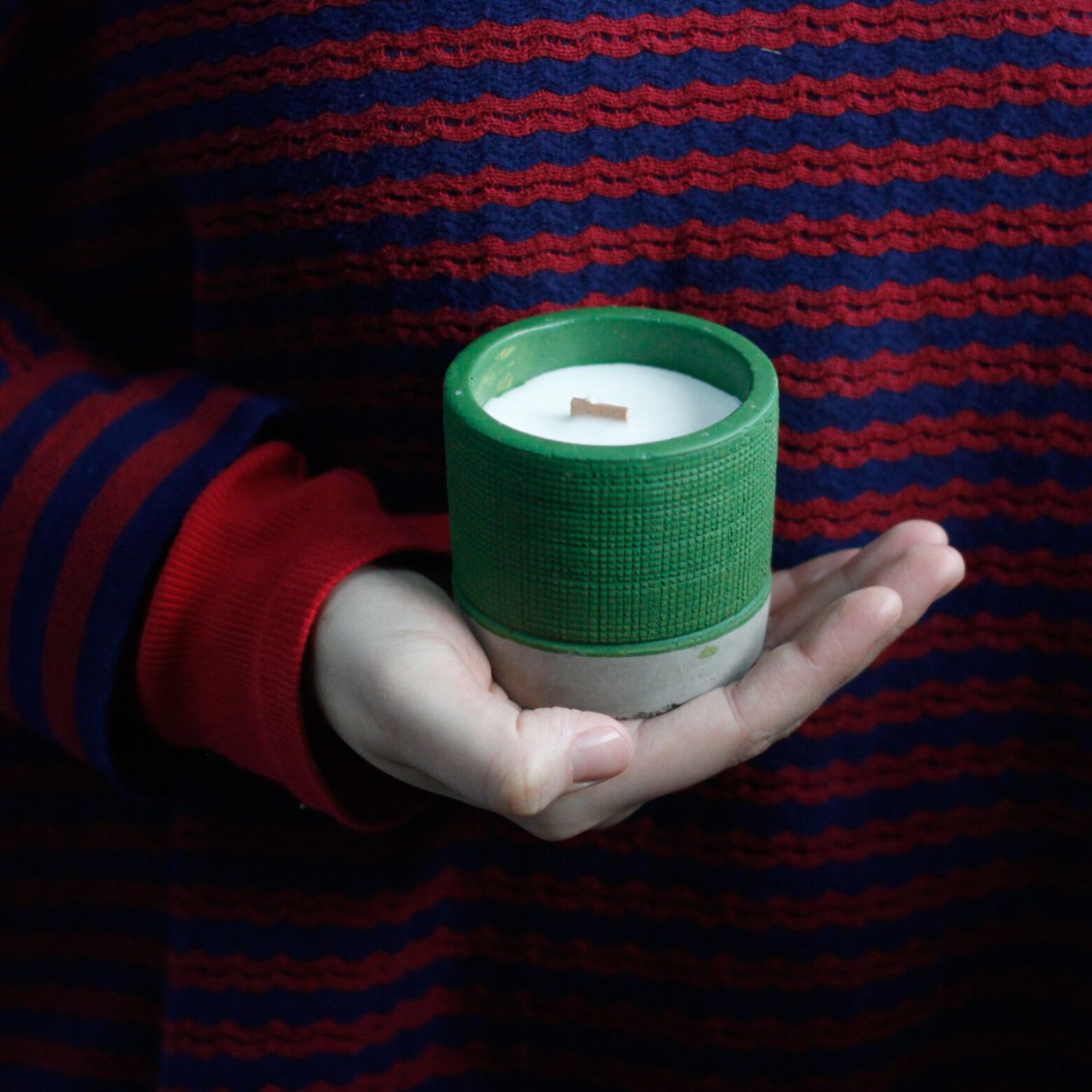 Pot Concrete Soy Candle - Grey - Coffee in the Club - Image 5
